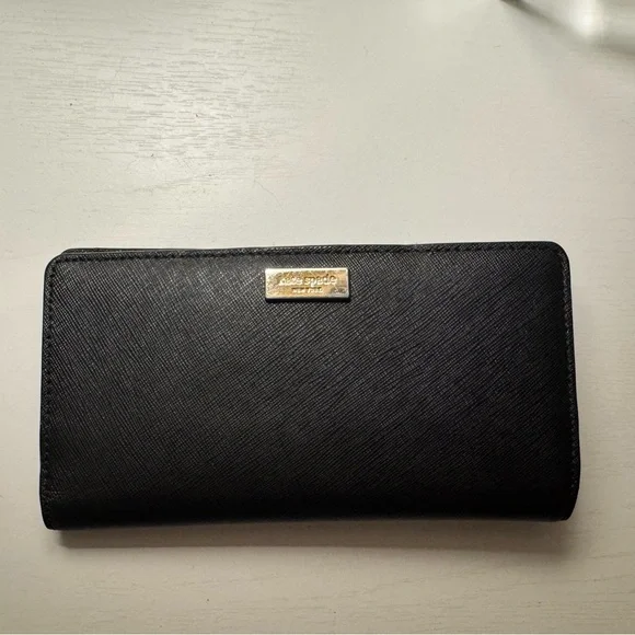 Kate Spade Bifold Wallet - Picture 1 of 5